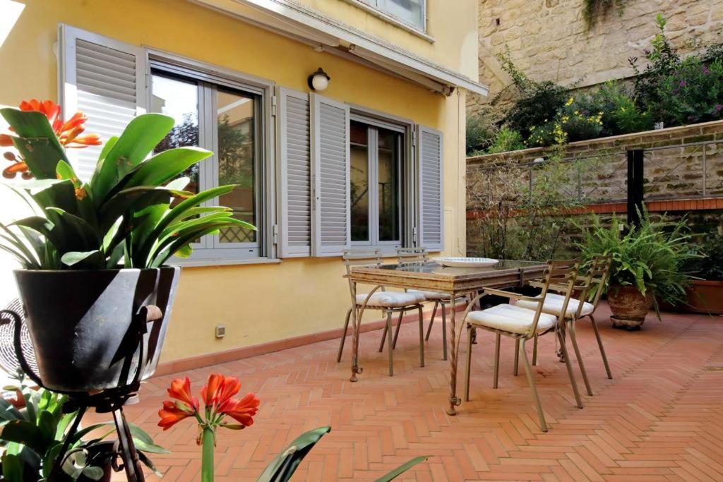 Vatican Luxury With Garden Rom