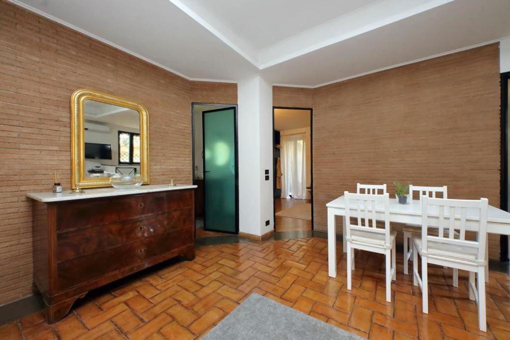 Vatican Luxury With Garden Apartment